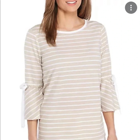 New direction stripped blouse flutter sleeve cream top size medium - Picture 1 of 5